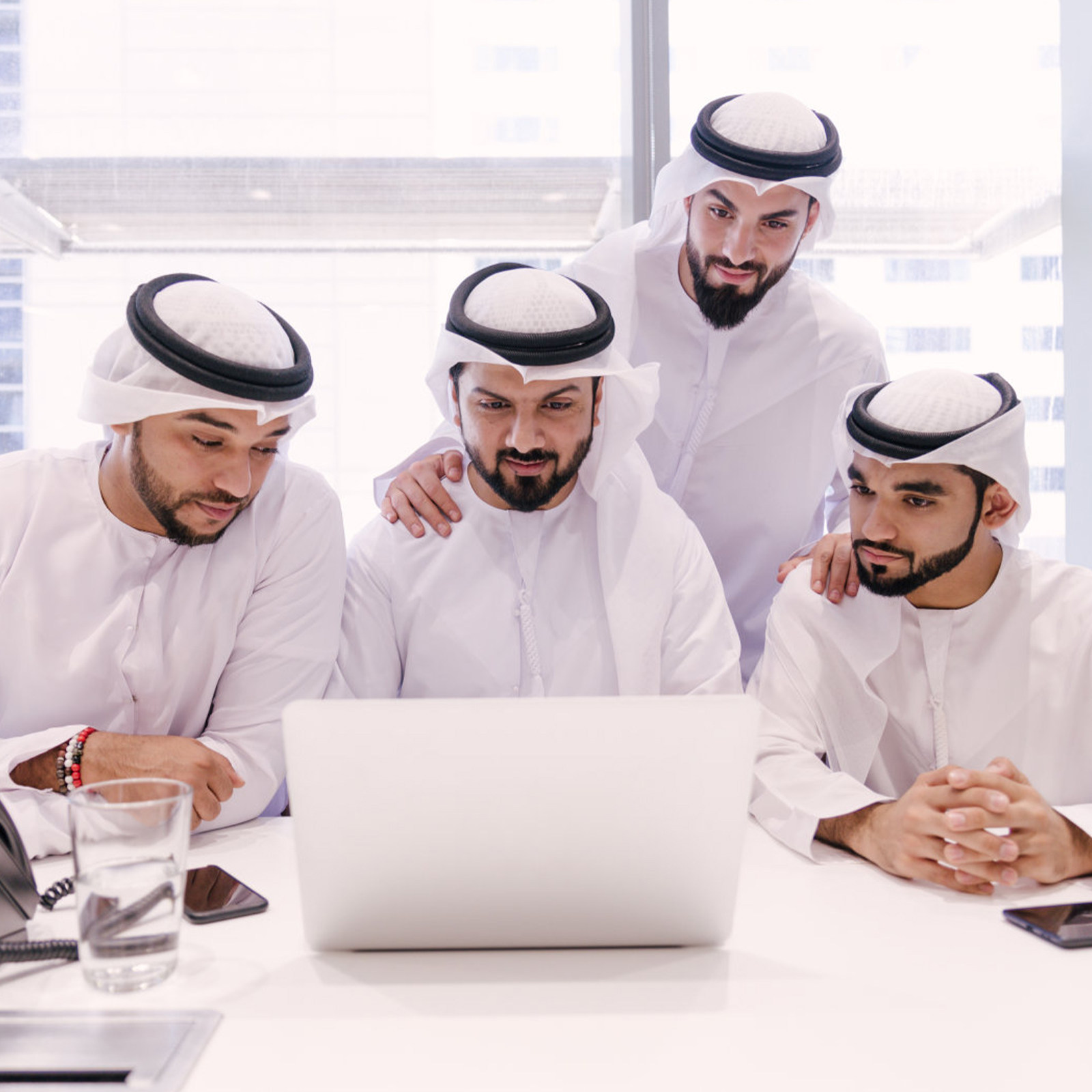 Arab Shemagh Headband for Men  - огляд і ціна Men'S Accessories Dubai